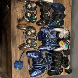 Assorted Game Controllers Bundle - Untested